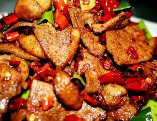 娱乐吃瓜酱鸡抢食小说,鸡飞狗跳的娱乐江湖  第3张